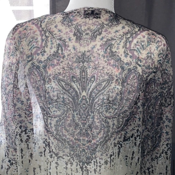 🩶 a.n.a. Sheer Paisley Blouse - Picture 3 of 13